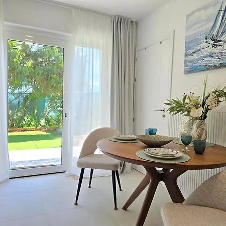Sun&palms - Vibe Designer Apartment Sitio de Calahonda